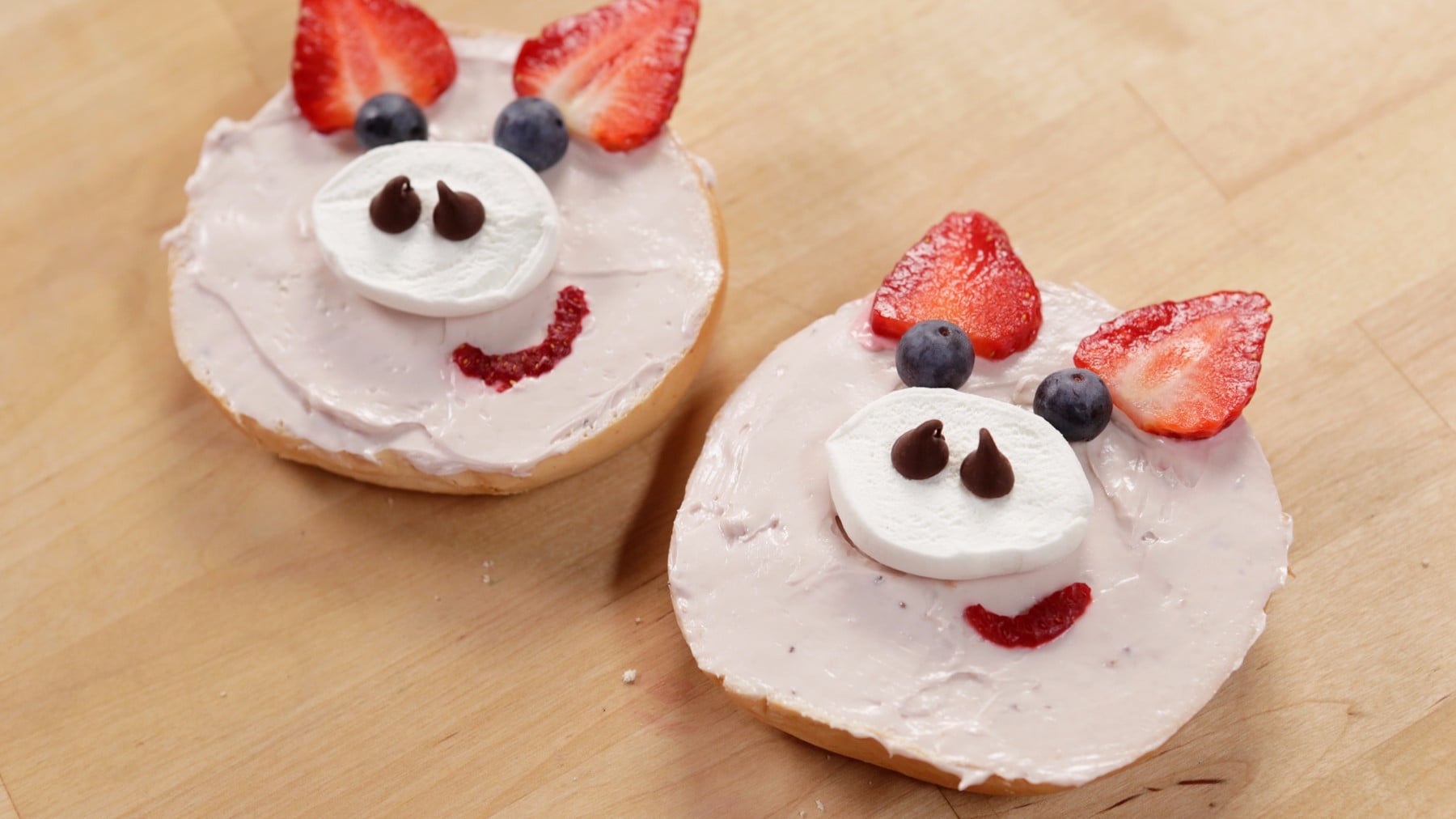 These Adorable Pigs in a Bagel Will Make You Squeal With Delight