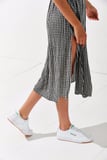 These Sneakers Everyone Shopping Urban