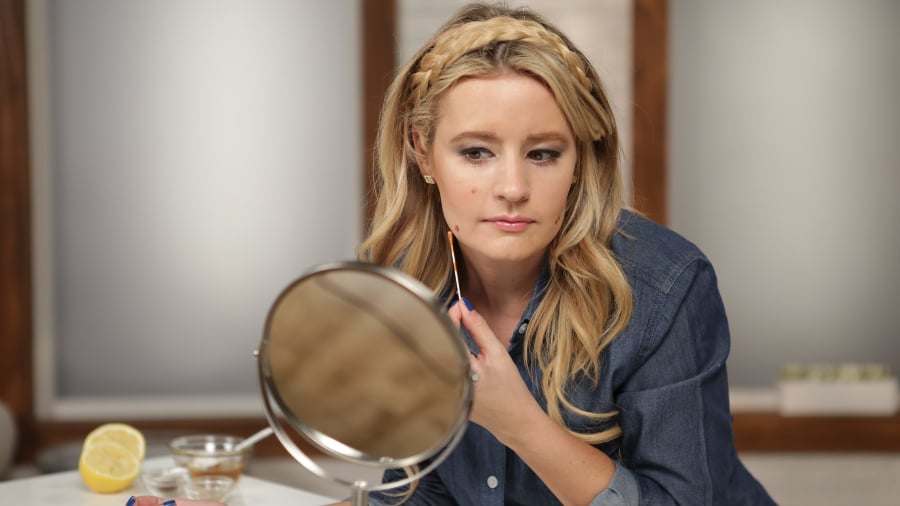 Just One Step to Lighten Dark Spots and Acne Scars