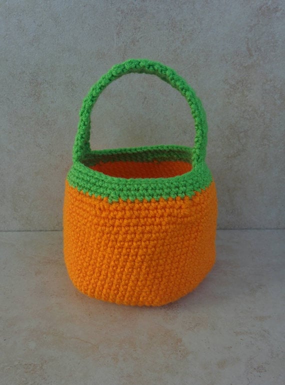 Knitted Pumpkin Bucket