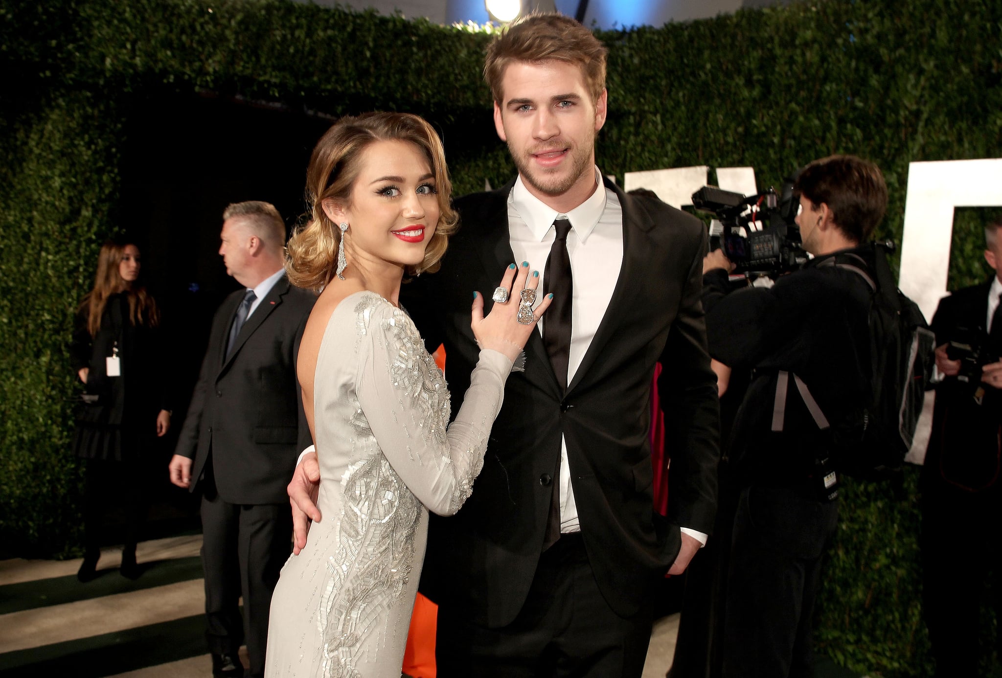 7 things майли сайрус. Крис Хемсворт и Майли Сайрус. Miley Cyrus and Liam Hemsworth. Майли Сайрус и Джеймс Франко.