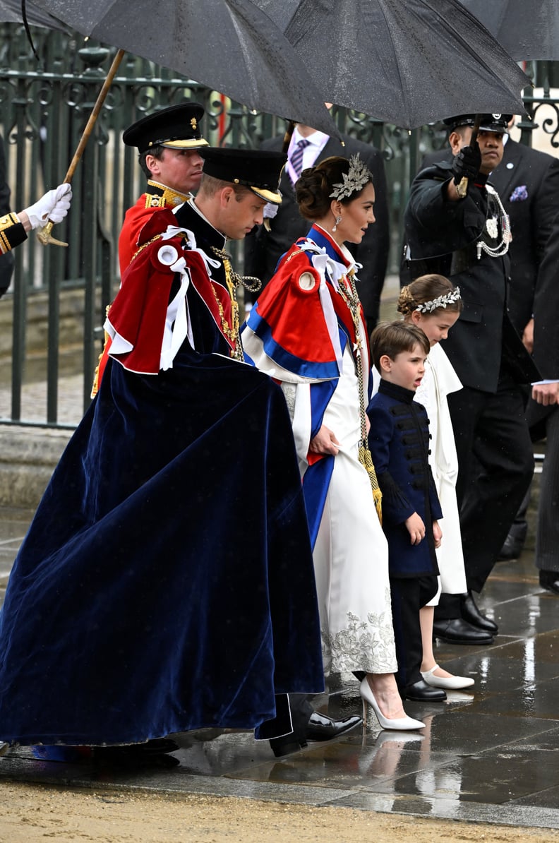 凯特·米德尔顿和夏洛特公主的匹配加冕礼服