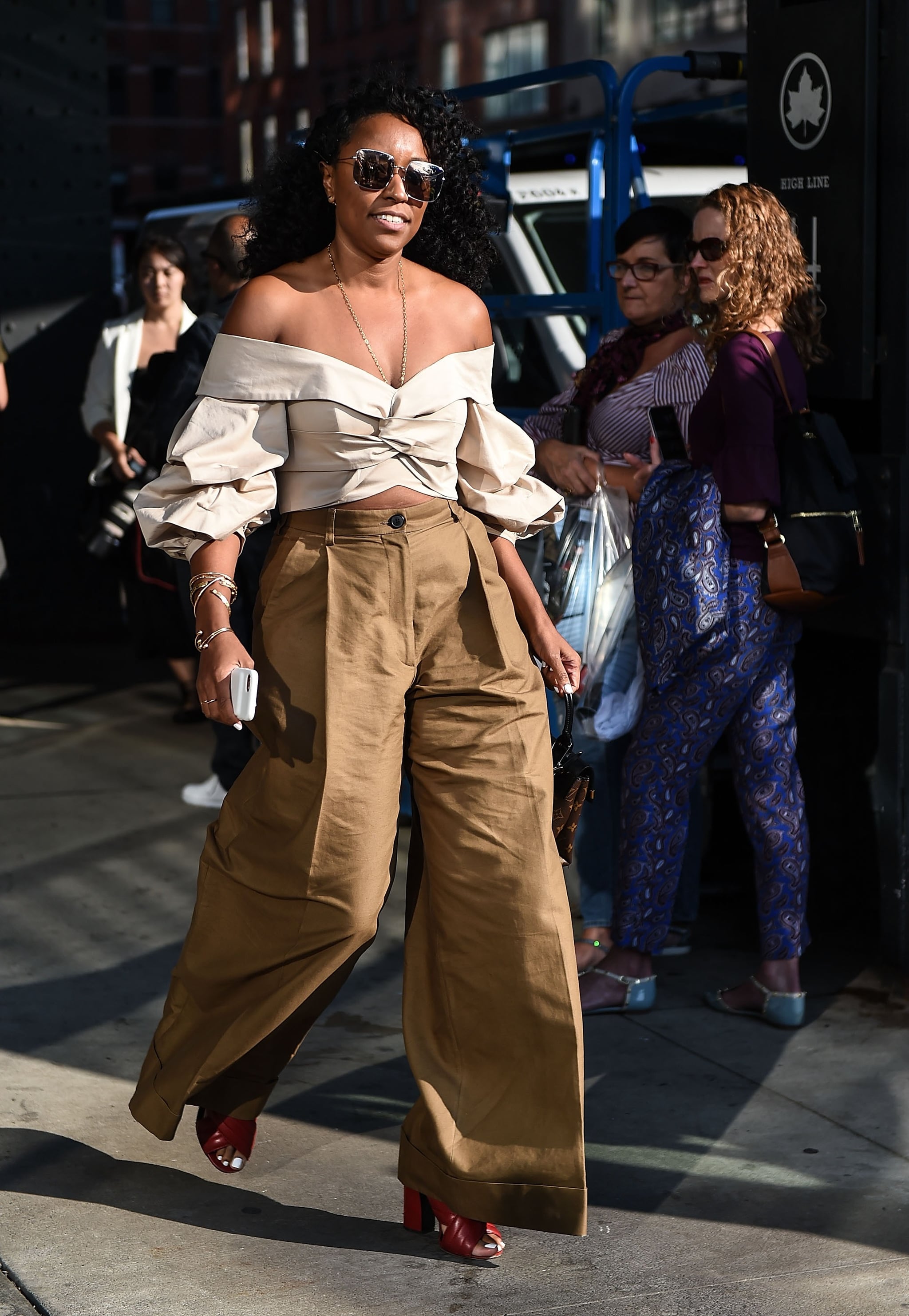 15 WideLeg Pants We Want to Wear Right Now  Elle Canada
