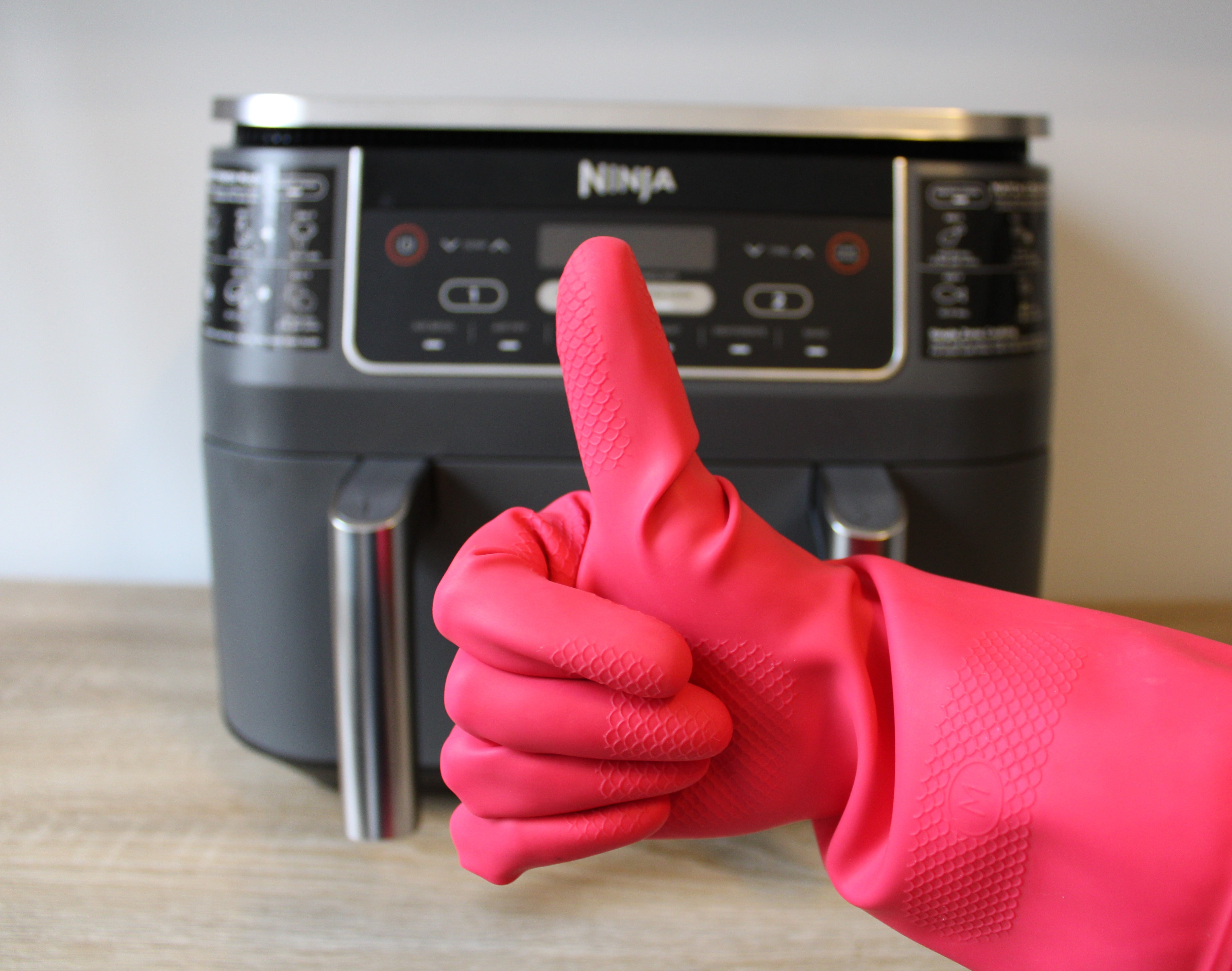 The do's and don'ts of cleaning your air-fryer - Food24