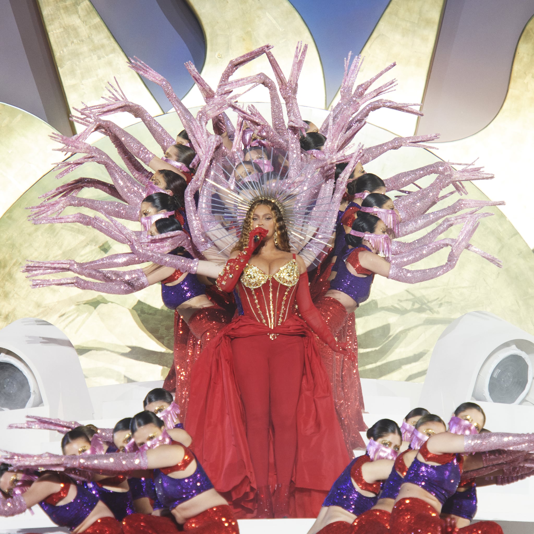 Beyoncé Atlantis The Royal Dubai Performance Pictures | POPSUGAR  Entertainment
