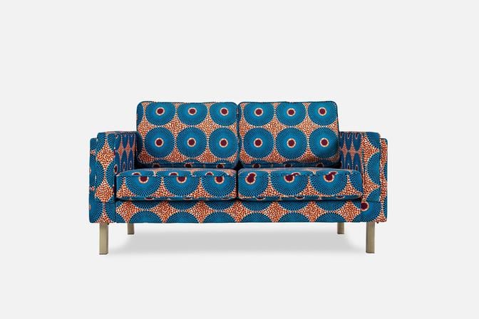 Ẹkáàbọ̀ Albany Loveseat