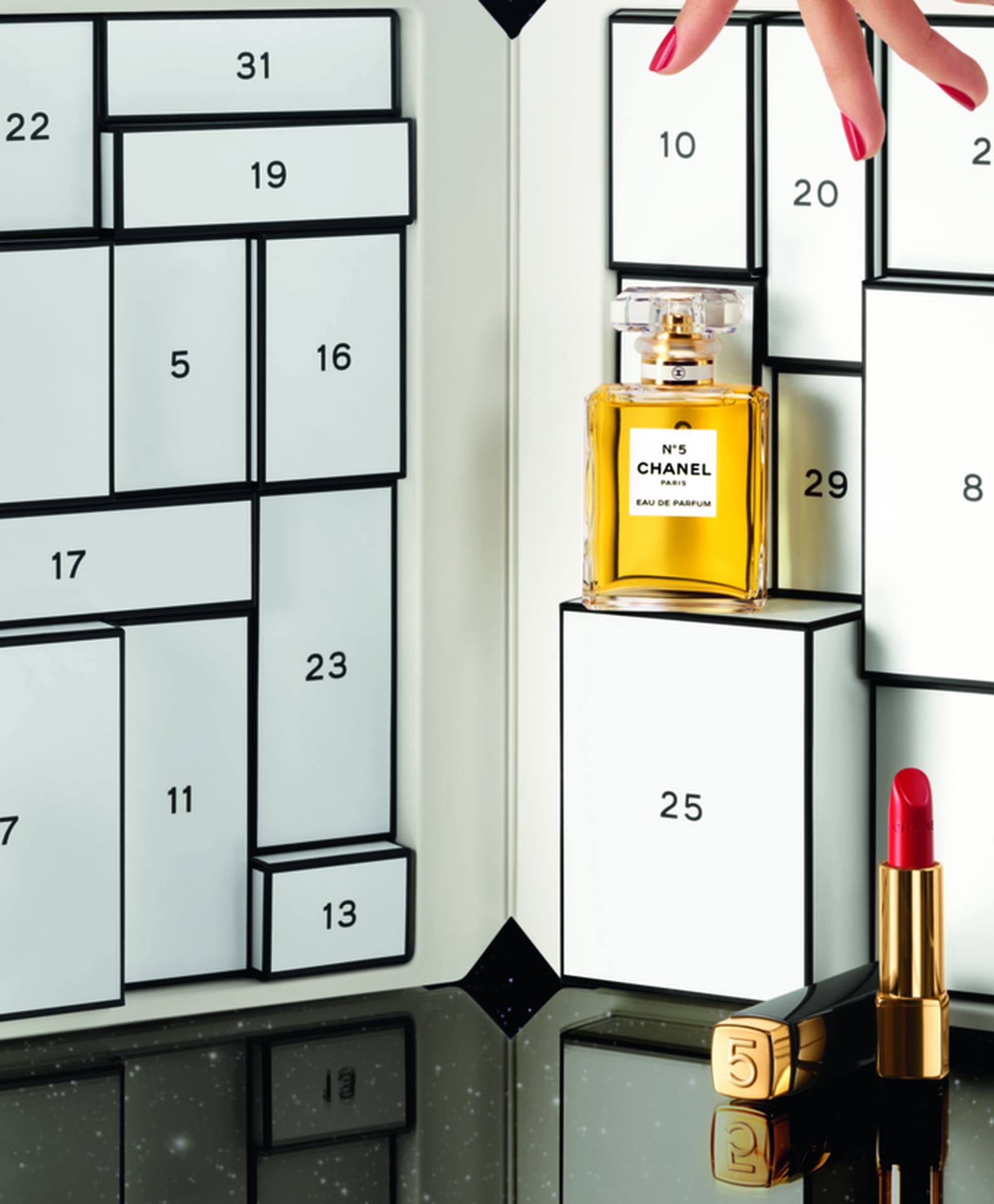 See What's Inside Chanel's No.5 Advent Calendar POPSUGAR Beauty
