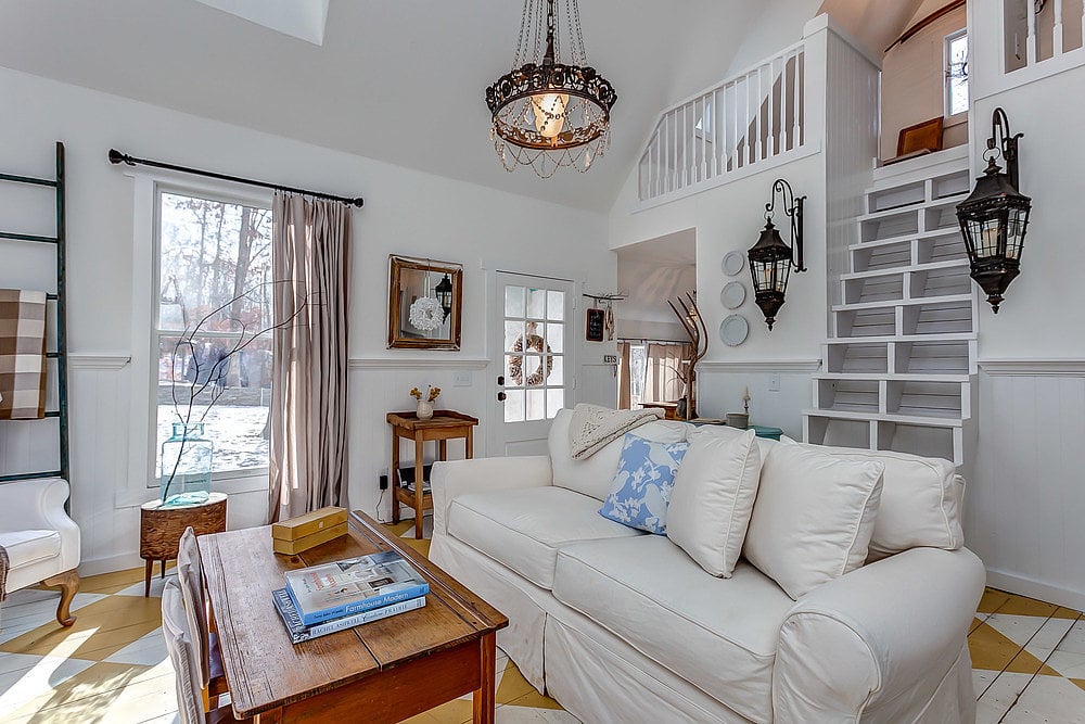 This cozy space might remind the sleepy princess of her country-cottage upbringing.