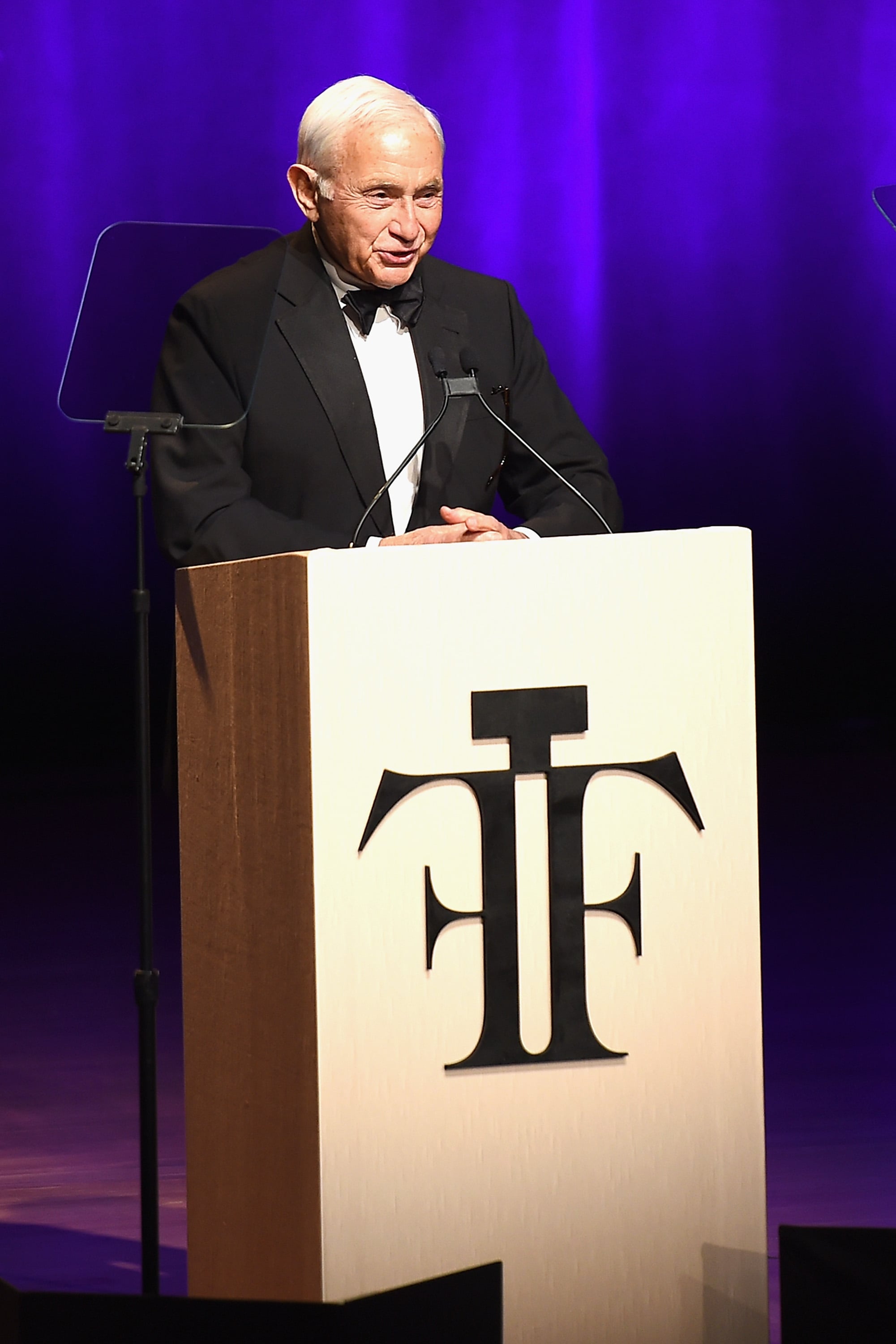 NEW YORK, NY - JUNE 07: Les Wexner speaks onstage at the 2016 Fragrance Foundation Awards presented by Hearst Magazines - Show on June 7, 2016 in New York City.  (Photo by Nicholas Hunt/Getty Images for Fragrance Foundation)