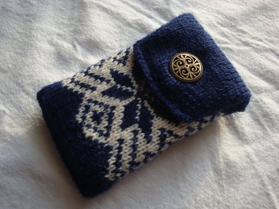 Smartphone Case in Navy Blue and White Fair Isle