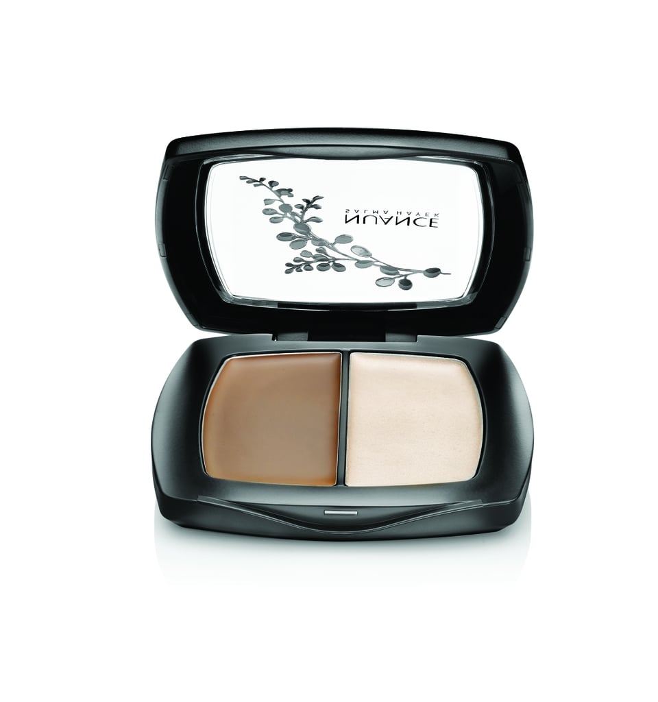 Nuance Salma Hayek Flawless Finish Contour & Illuminate Duo in Pearl Light and Shaded Sand