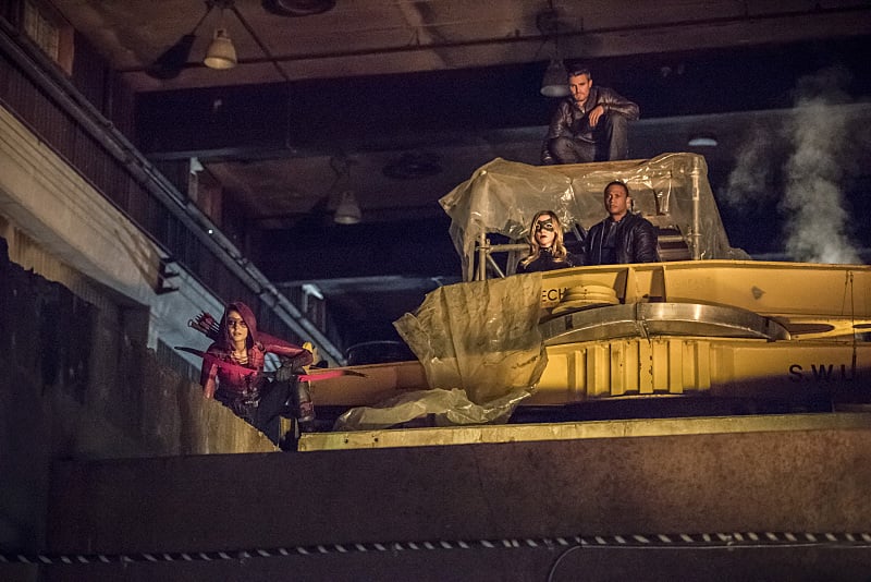 So much for Oliver's hiatus from vigilantism.