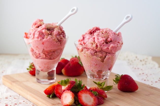 Sugar-Free Strawberry Cheesecake "Blizzard"