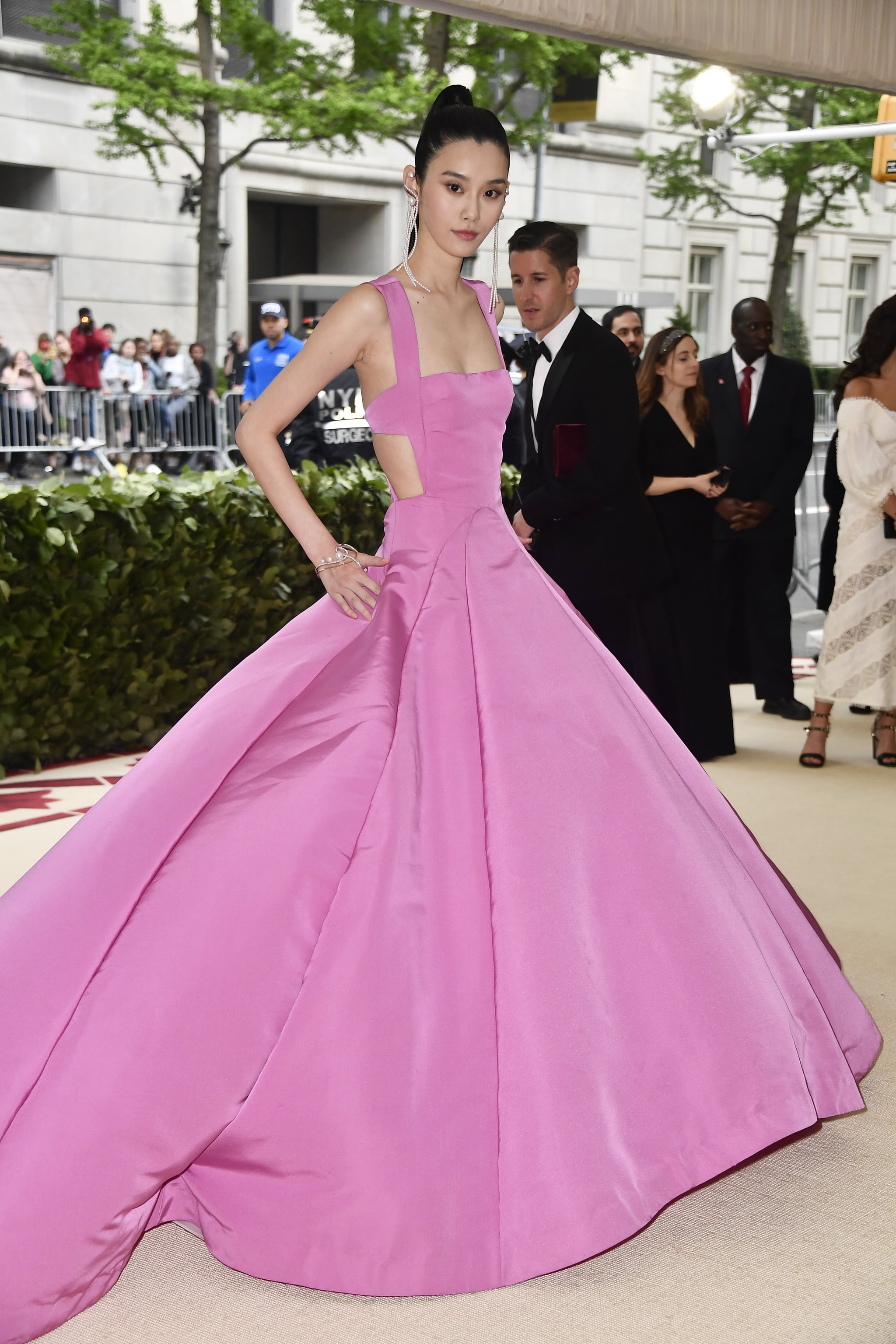 SZA Wears Pink Versace Gown to the Met Gala 2018