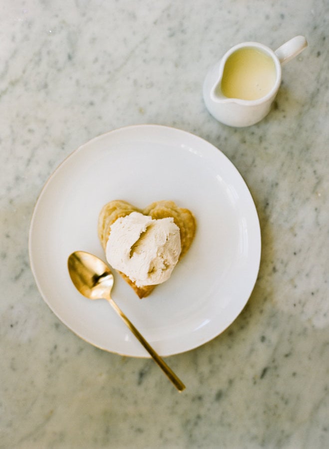 Check out more great stories from Style Me Pretty:

10 Tips For the Thoughtful Hostess
Entertaining With Abby: Cake Party
Spotted on Saturday: Pieces to Make Your Mantel Sparkle