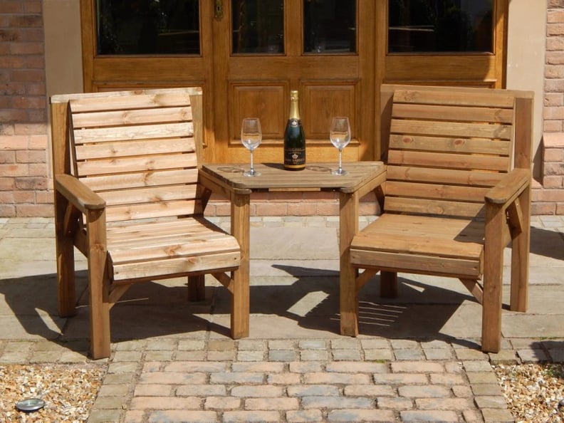 A 2-Seater: Staffordshire Garden Furniture Twinset