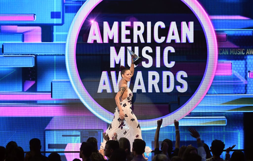 Halsey at the American Music Awards 2019