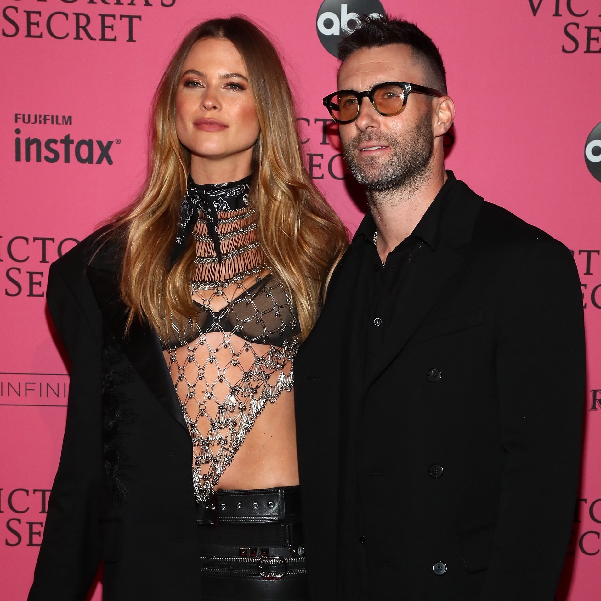 Adam Levine At The 2018 Victoria S Secret Fashion Show Popsugar Celebrity