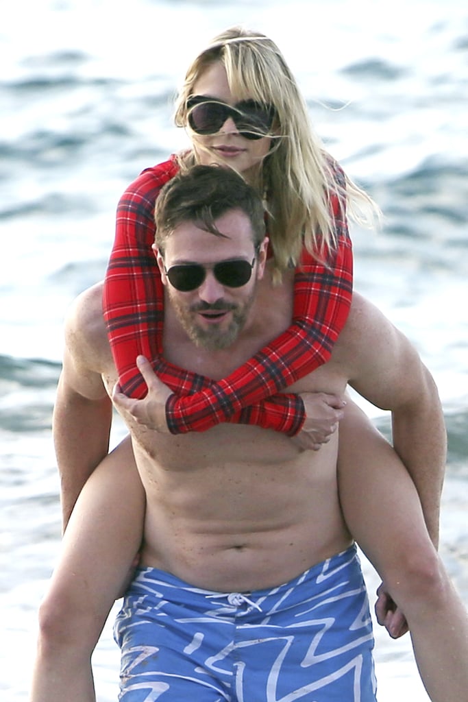 Jaime King and Husband in Hawaii October 2016 Pictures