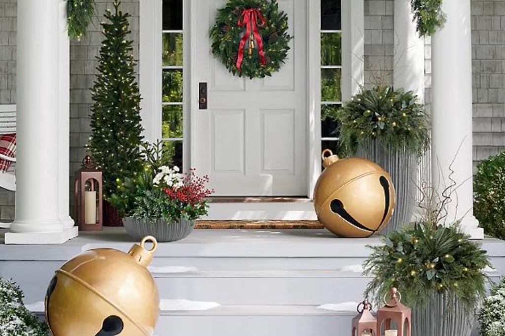 Best Large Outdoor Ornaments For Holiday Decorating