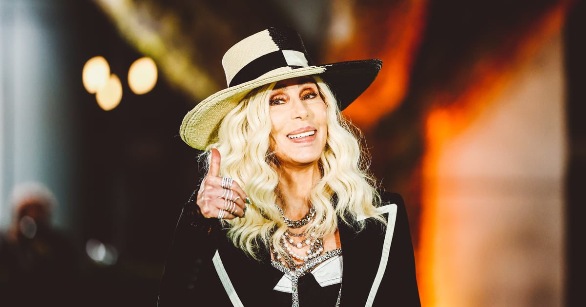 Cher responde al tuit llamando a Dua Lipa 'Querida de nuestra generación'