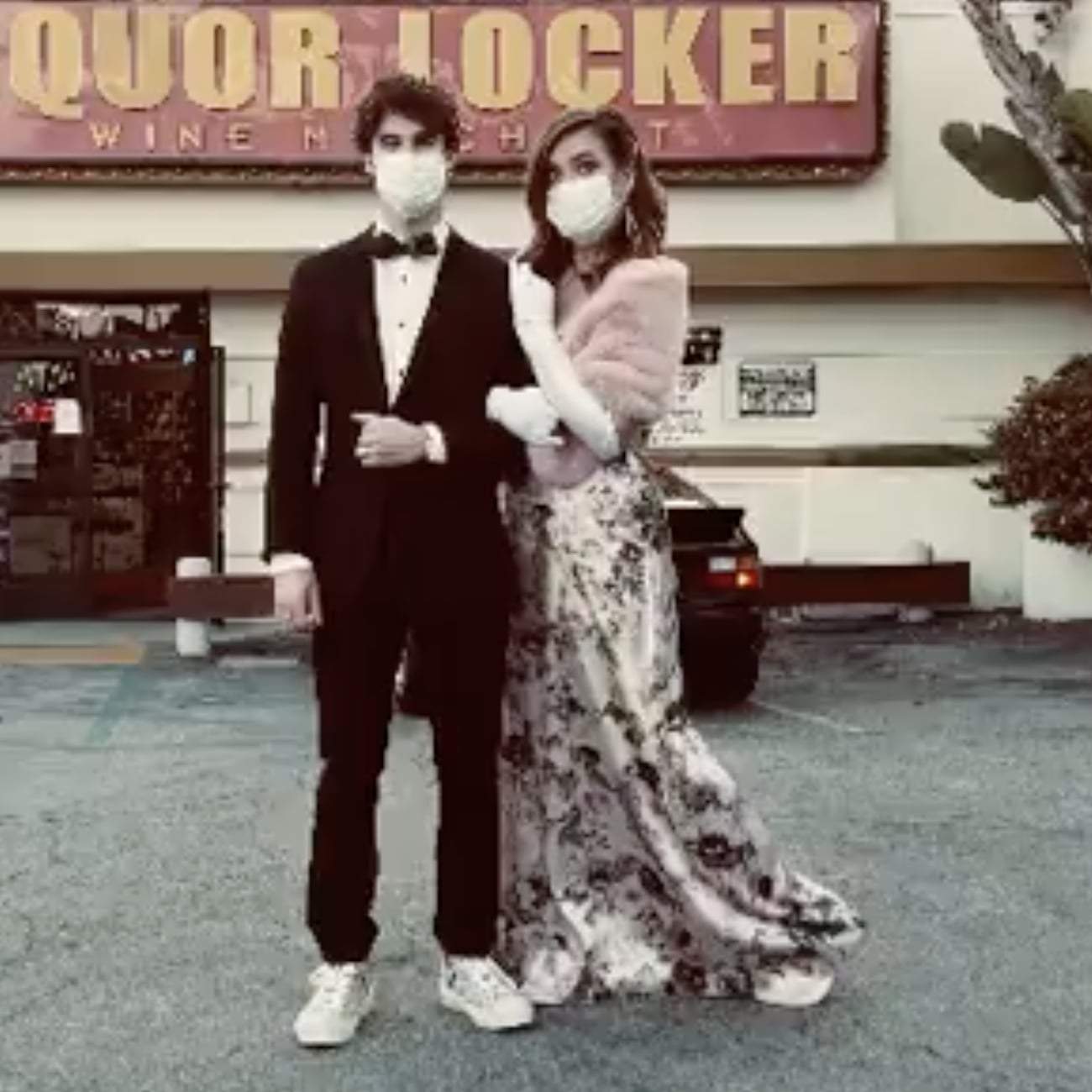 Darren Criss And Mia Swier Have Their Own Hollywood Premiere Popsugar Celebrity Also you can list latest follows, videos and images by mia_raymond. darren criss and mia swier have their