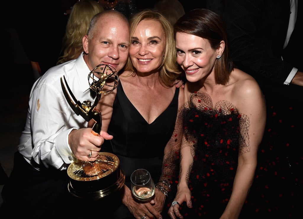 Ryan Murphy cozied up to his leading ladies, Sarah and Jessica.