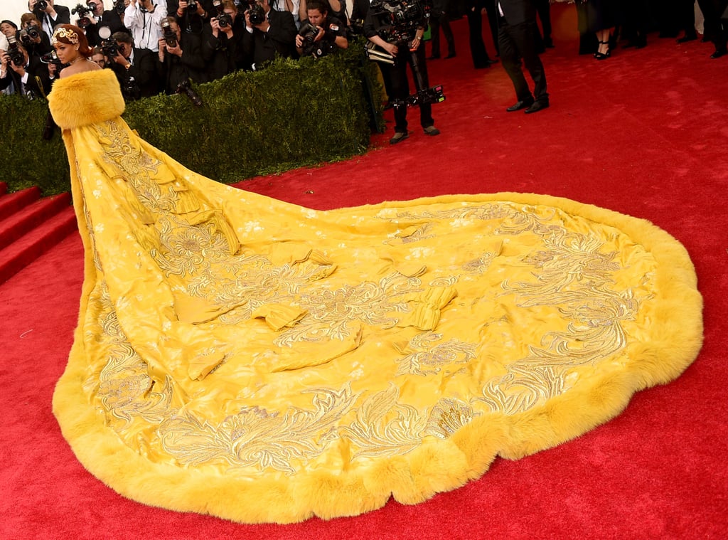 Rihanna at the Met Gala 2015 | Pictures
