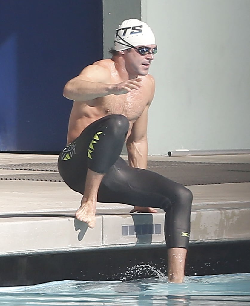 Zac Efron Taking a Swimming Class in LA Pictures