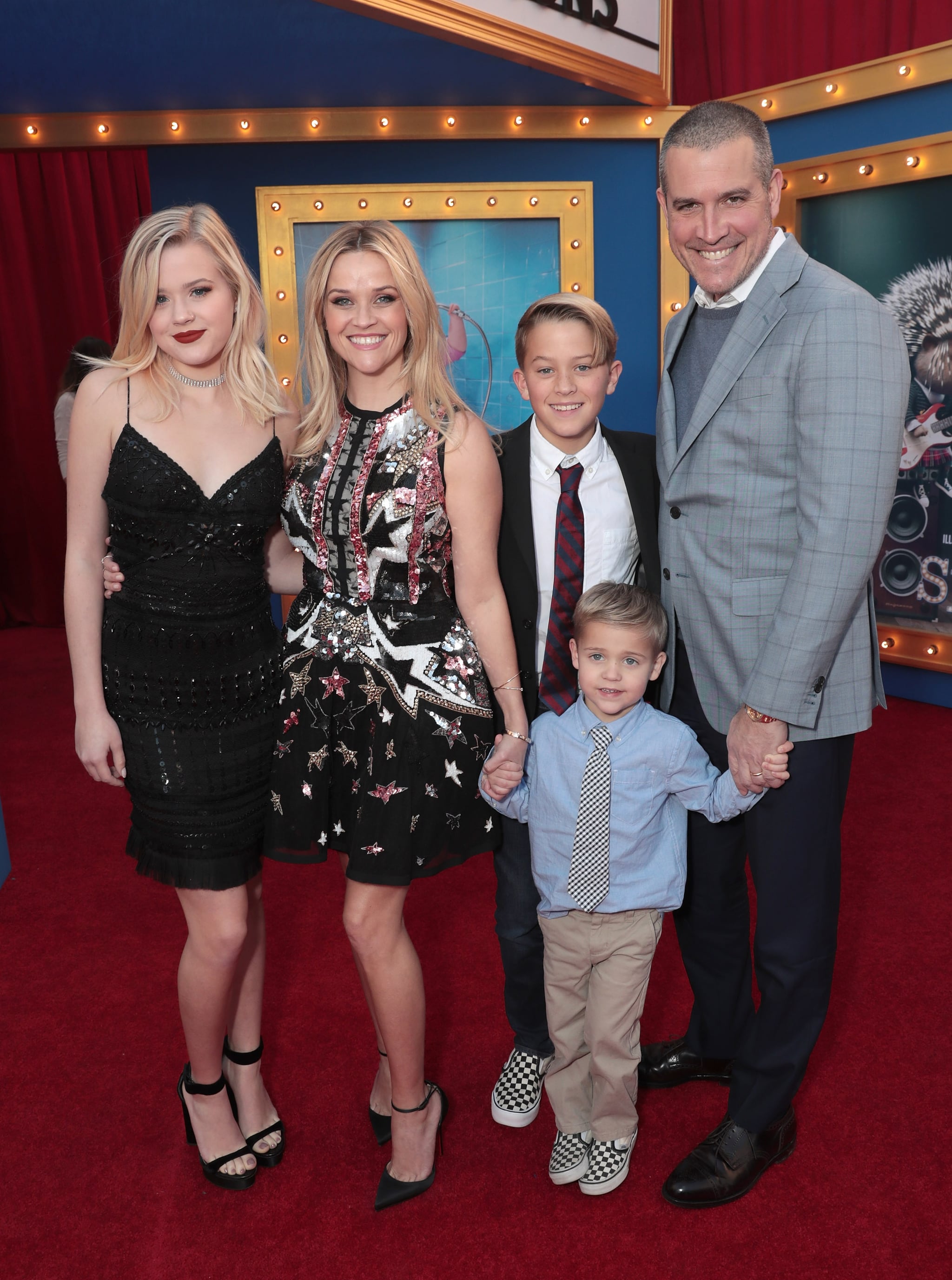 LOS ANGELES, CA - DECEMBER 03:  Ava Phillippe, Reese Witherspoon, Deacon Phillippe, Tennessee James Toth and Jim Toth attend the premiere Of Universal Pictures'