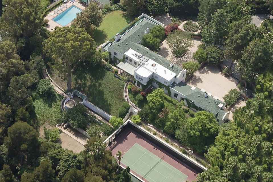 The nearly two-acre property is located in a quiet cul-de-sac behind The Beverly Hills Hotel — so if Taylor gets bored at home, she can walk over to the famed hotel for a cocktail.