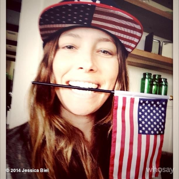 Jessica Biel accessorized appropriately for Team USA's match against Germany.
Source: Instagram user jessicabiel