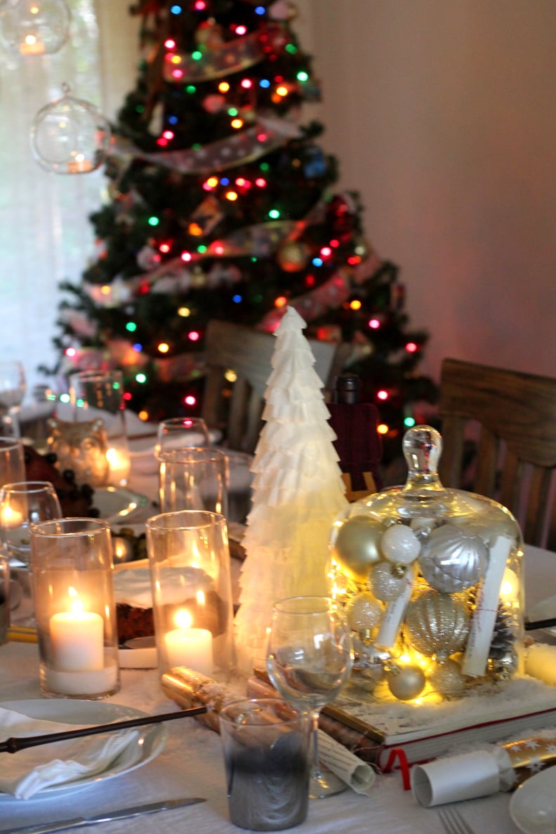 Set up your dining room for the best Christmas dinner ever.