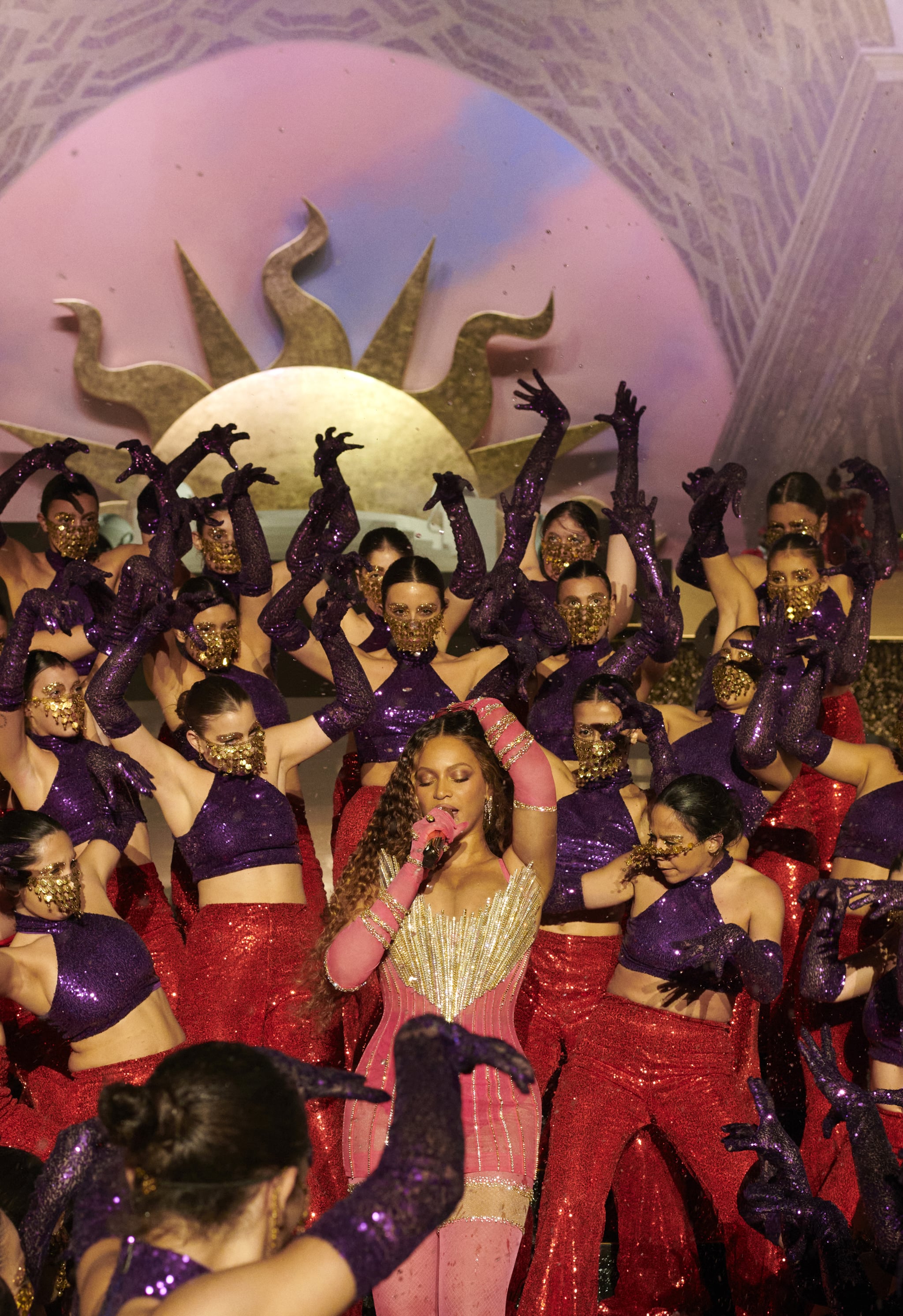 Beyoncé Atlantis The Royal Dubai Performance Pictures | POPSUGAR  Entertainment