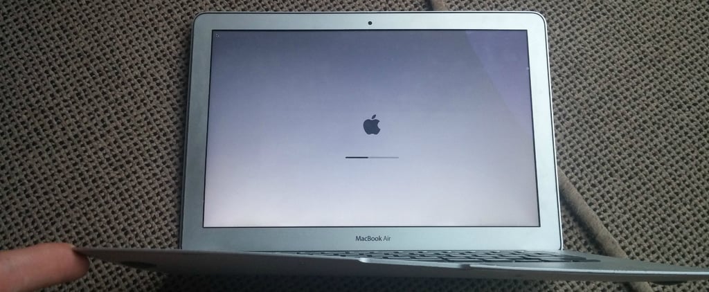 MacBook Air Survived Airplane Fall