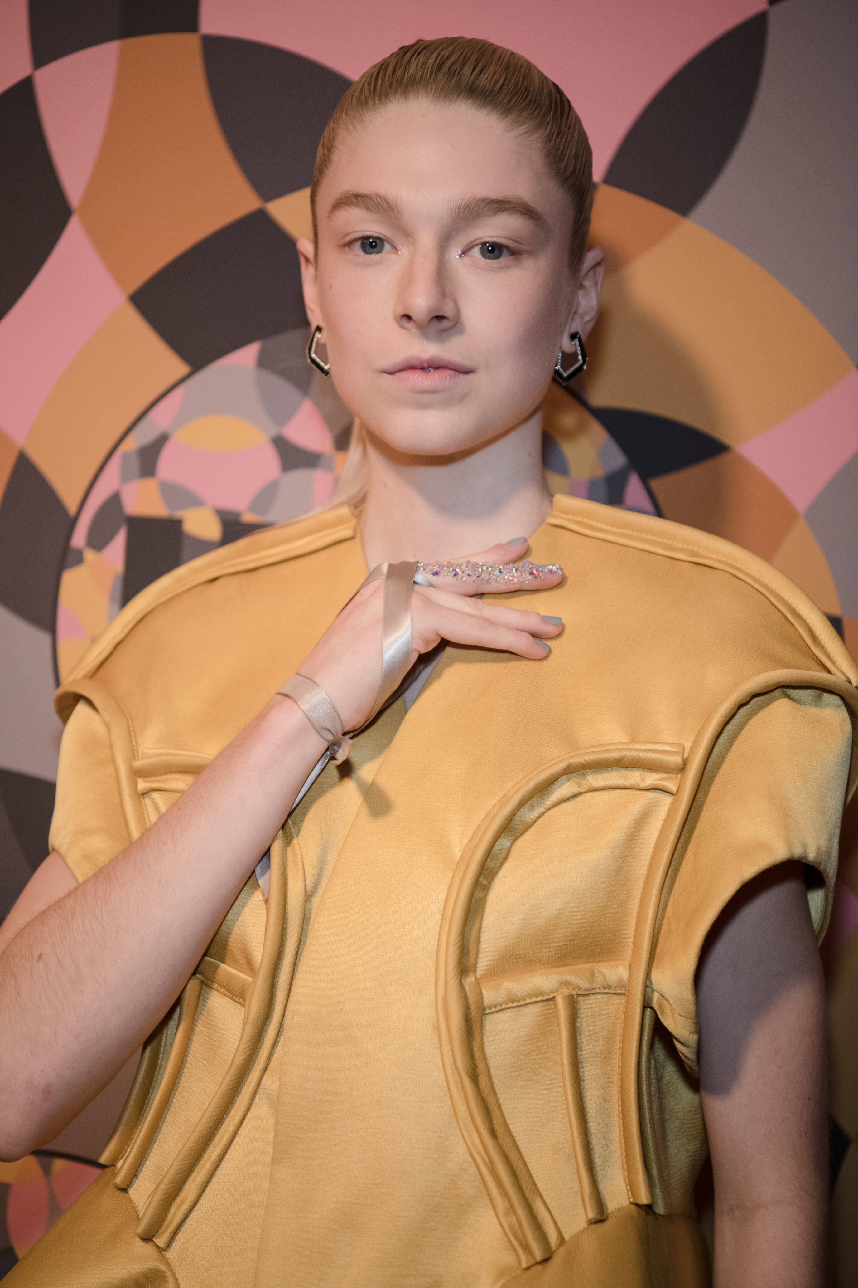 Hunter Schafer Wore a Bedazzled Finger at a Globes Party | PS Fashion