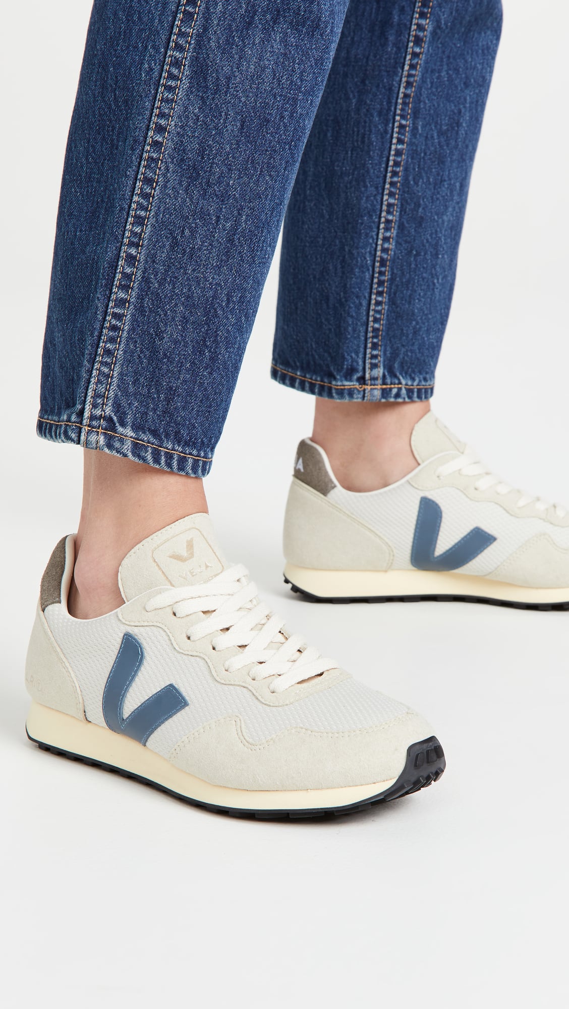 Sustainable Style: The Unparalleled Appeal of Veja SDU Sneakers插图5