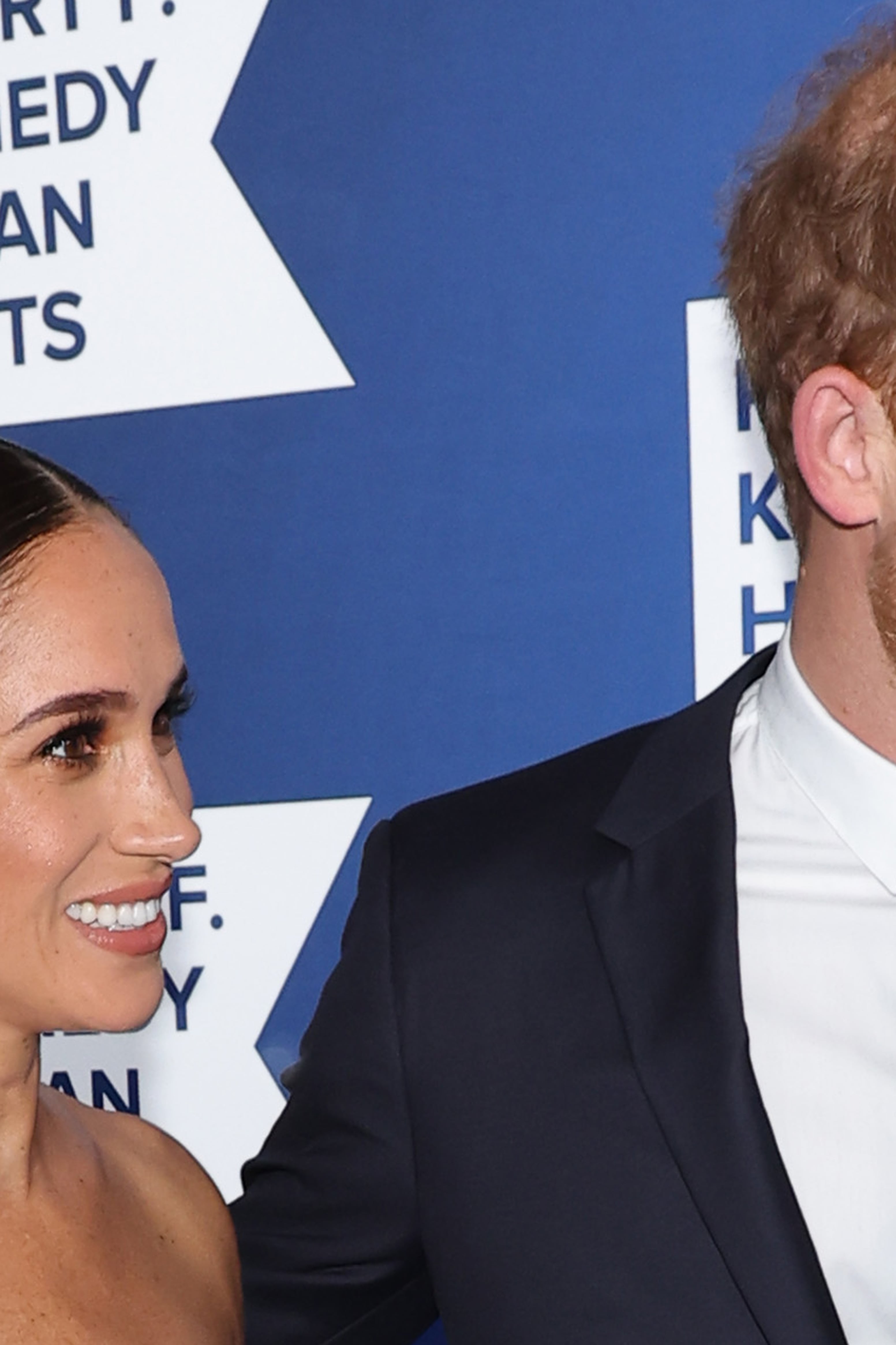 Meghan Markle in Louis Vuitton at the 2022 Ripple of Hope Awards - Tom +  Lorenzo