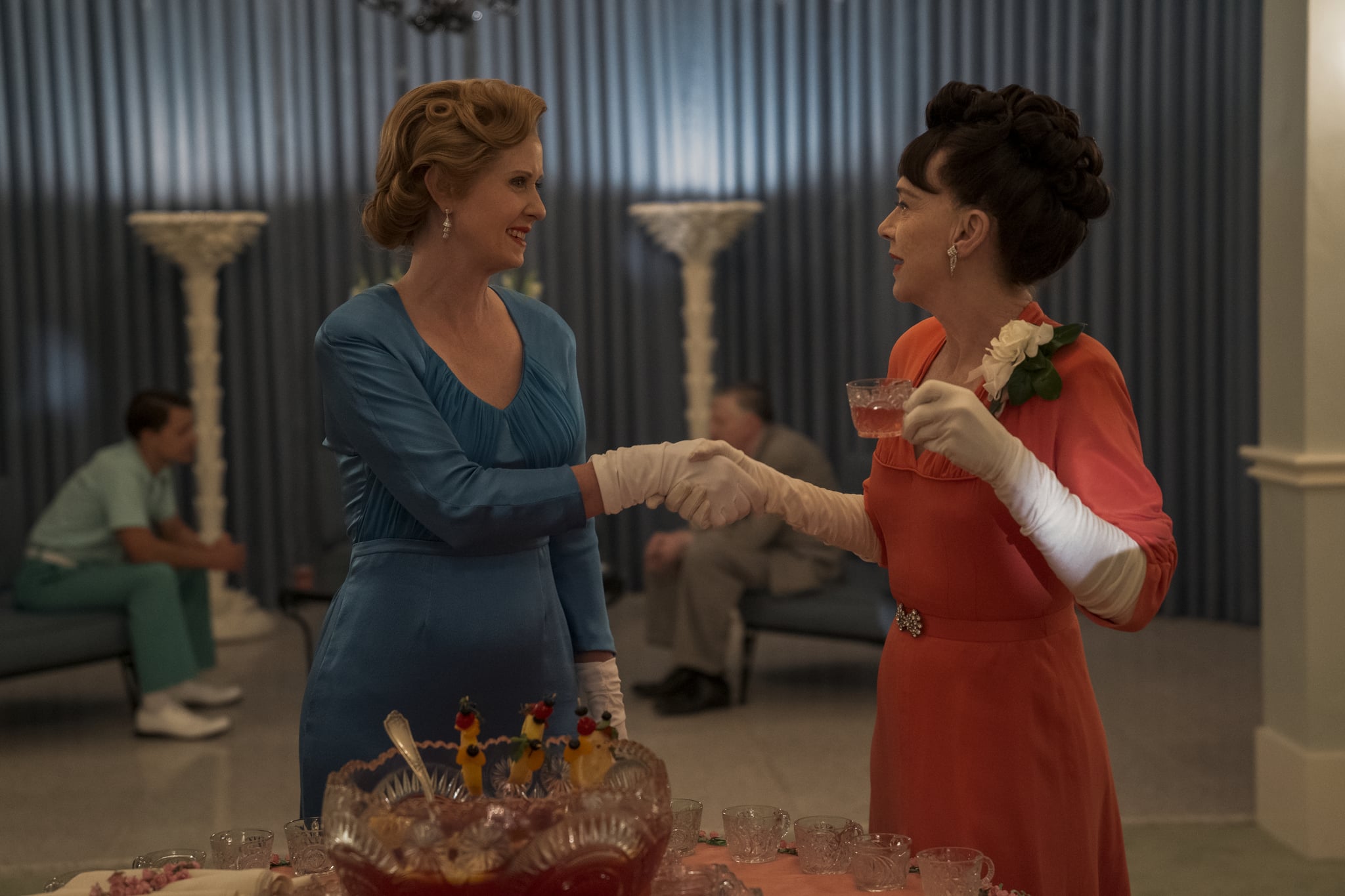 RATCHED (L to R) CYNTHIA NIXON as GWENDOLYN BRIGGS and JUDY DAVIS as NURSE BETSY BUCKET in episode 105 of RATCHED Cr. SAEED ADYANI/NETFLIX  2020