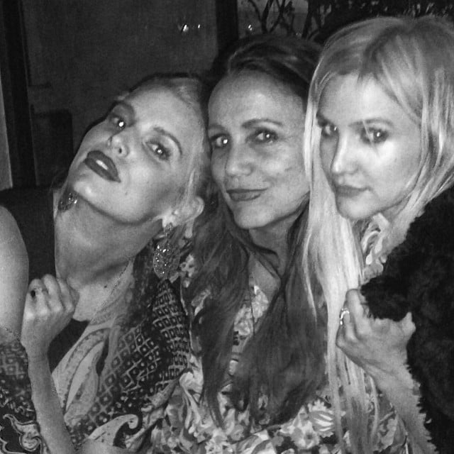 Jessica and Ashlee Simpson got together to celebrate their mom Tina's birthday.
Source: Instagram user jessicasimpson1111