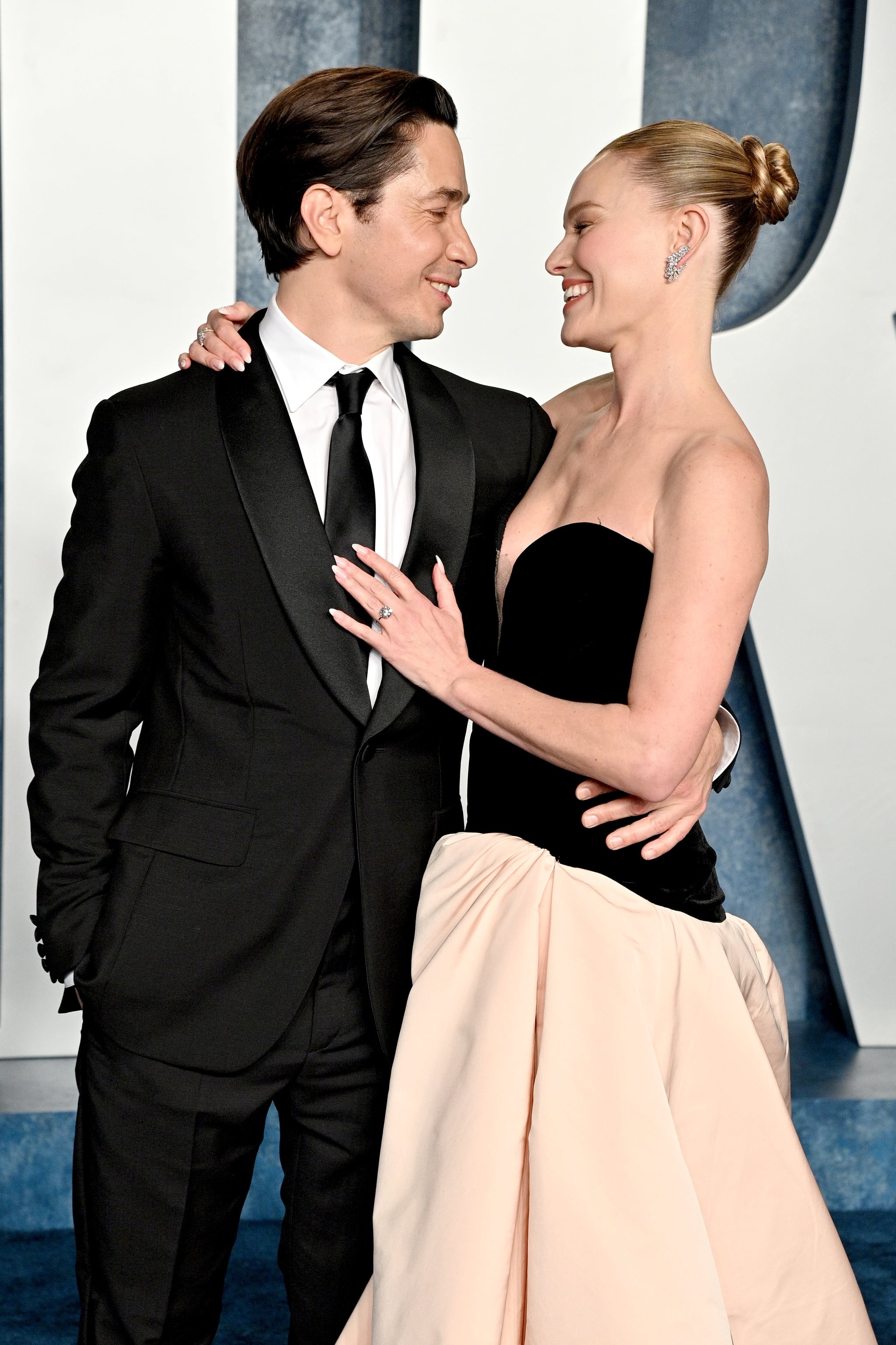 BEVERLY HILLS, CALIFORNIA - MARCH 12: Justin Long and Kate Bosworth attend the 2023 Vanity Fair Oscar Party Hosted By Radhika Jones at Wallis Annenberg Centre for the Performing Arts on March 12, 2023 in Beverly Hills, California. (Photo by Lionel Hahn/Getty Images)