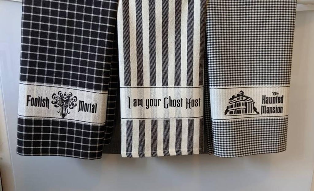 Disney The Haunted Mansion Decorative Towel Set