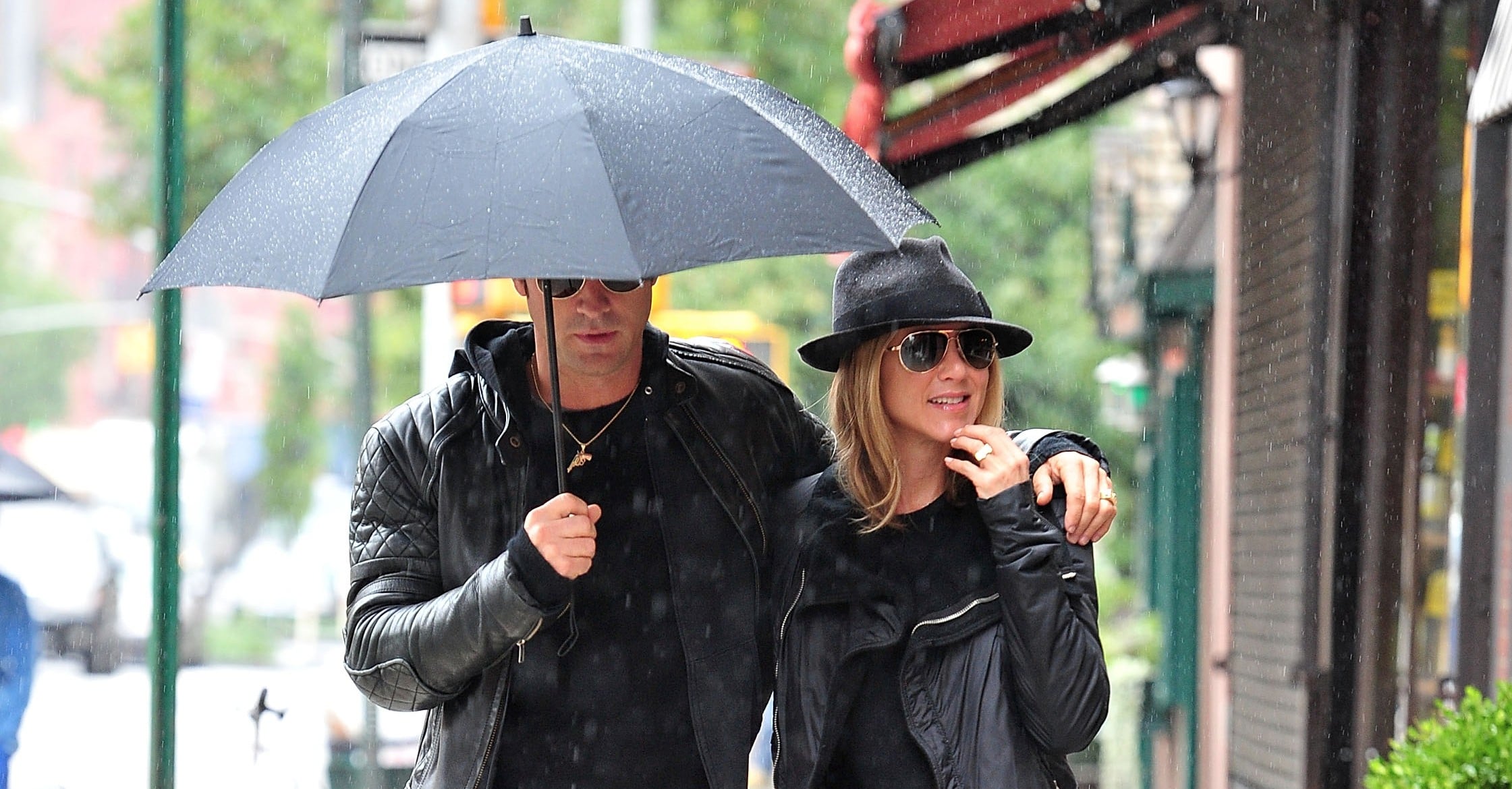 Jennifer Aniston and Justin Theroux Do His-and-Hers Off-Duty Style Again