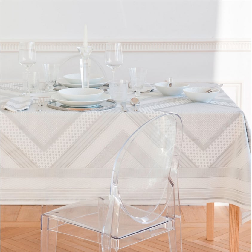 Silver printed tablecloth and napkins (730, originally 1560