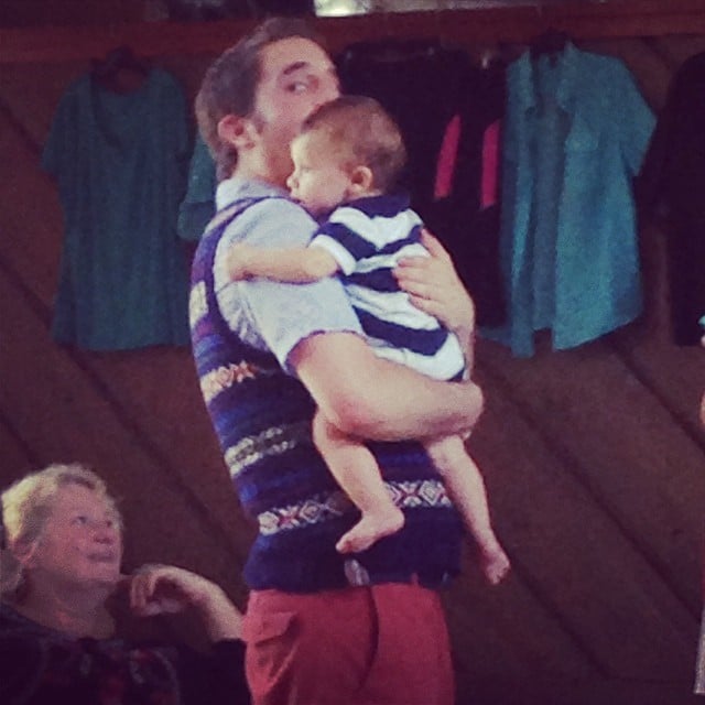 Platt held a baby on set.
Source: Instagram user pitchperfectmovie