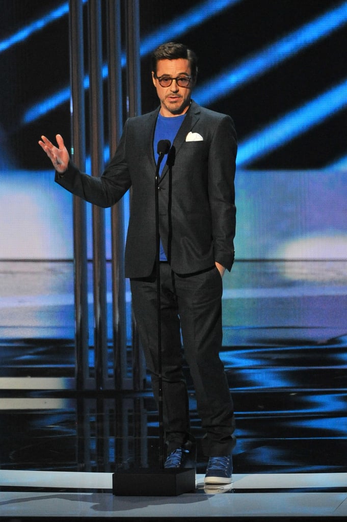Robert Downey Jr. = 5'9"