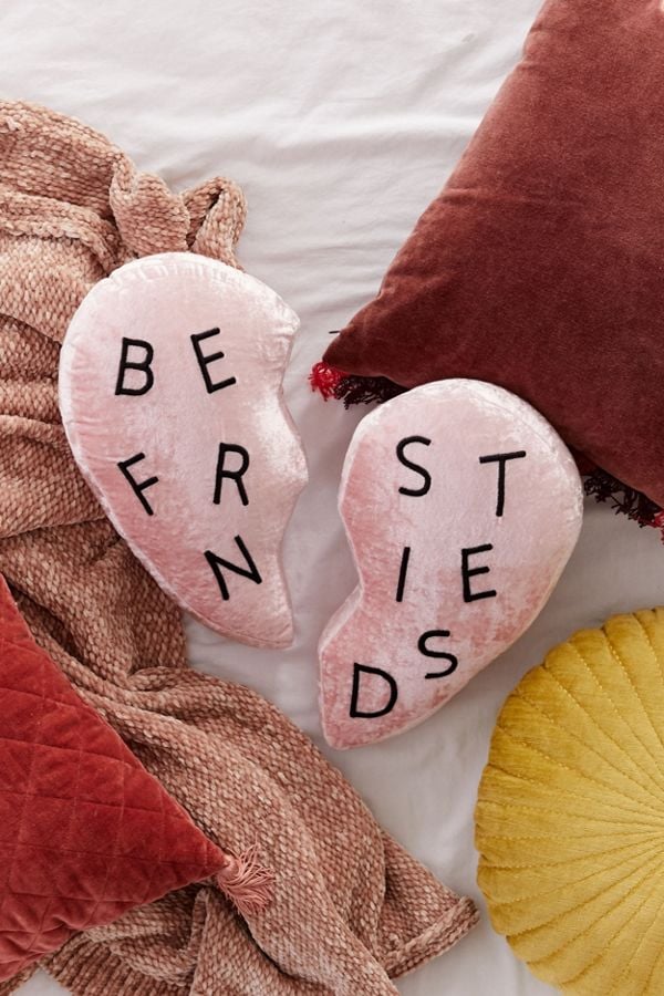 Best Friends Heart Velvet Pillow Set