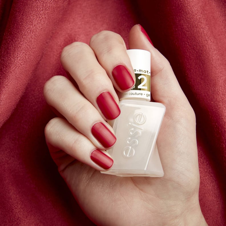A Cool Nail Effect: Essie Gel Couture Long-Lasting Matte Nail Polish Top Coat