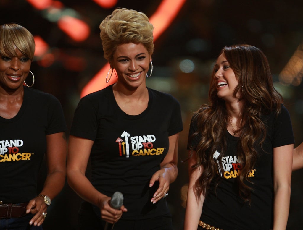 Miley Cyrus had a huge, goofy grin on her face.