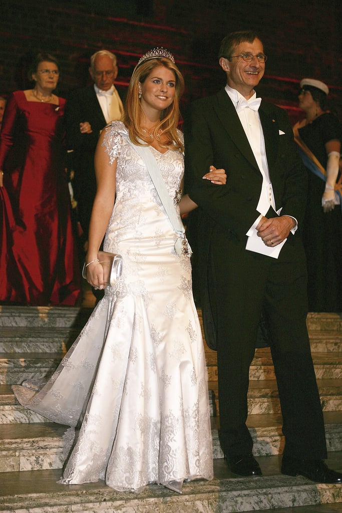 A White Cap-Sleeved Gown That Doesn't Feel Too Bridal